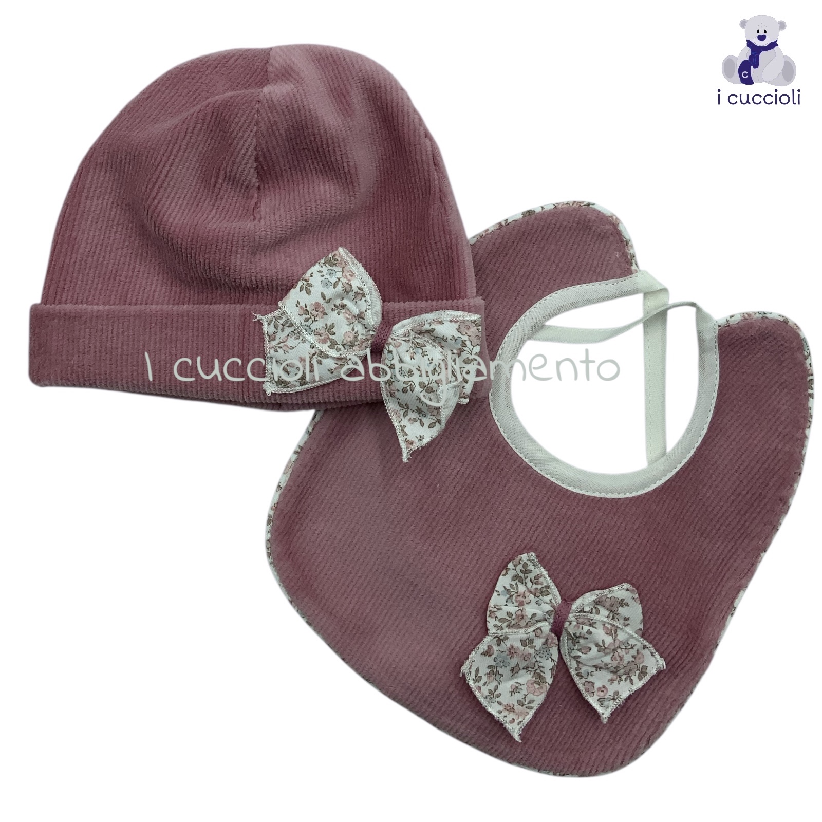 Set cappello e bavetta art. 404
